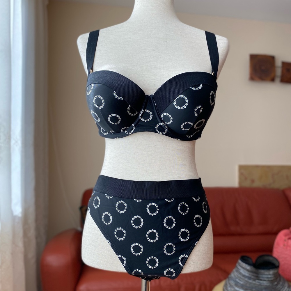 Ted Baker bikini . Top size 4 , bottom size 5.